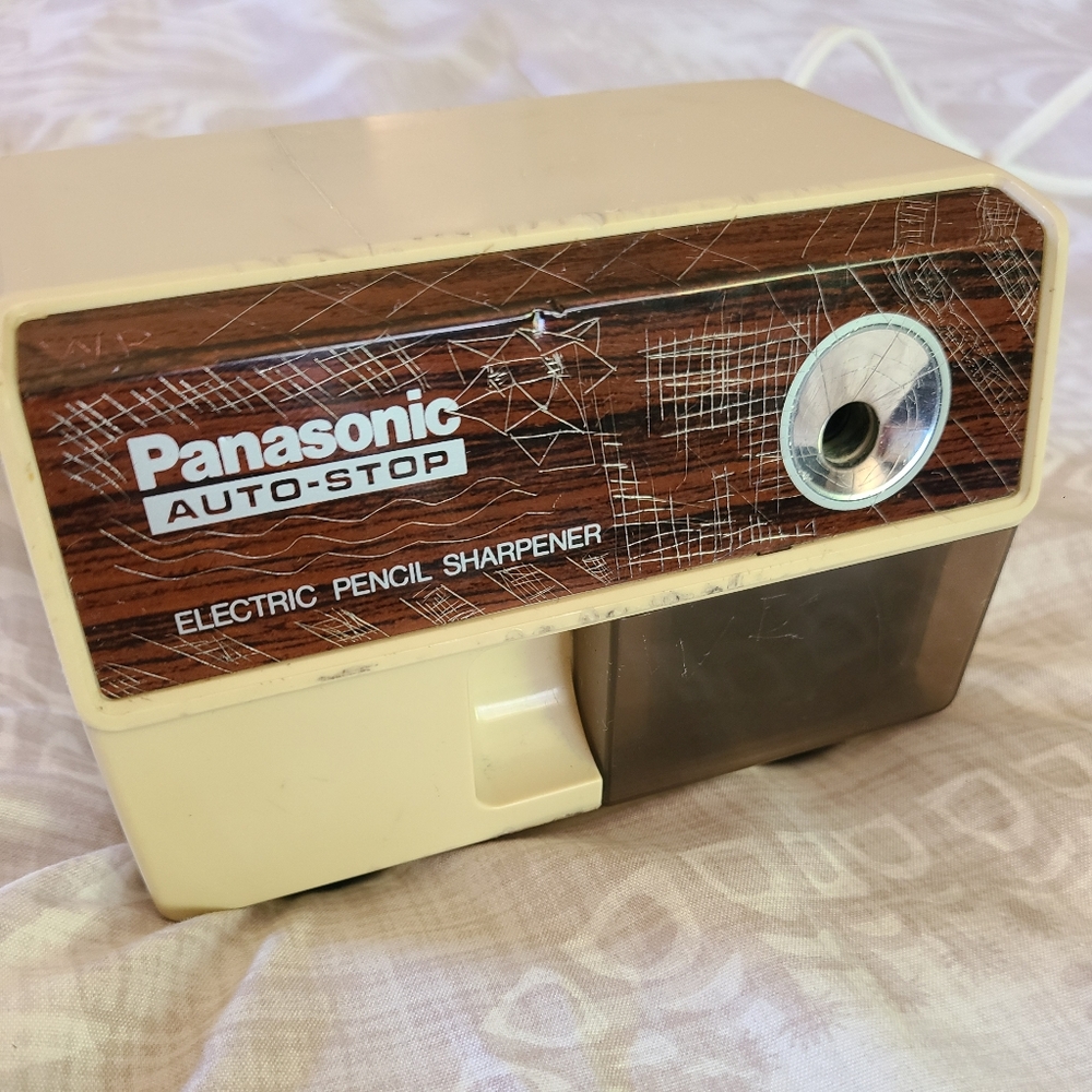PANASONIC VINTAGE 90s 80s Electric Pencil Sharpener Auto Stop Retro Beige